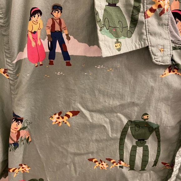 Castles In The Sky Scenic Woven Button Up BoxLunch Exclusive Size XXL - Picture 5 of 7